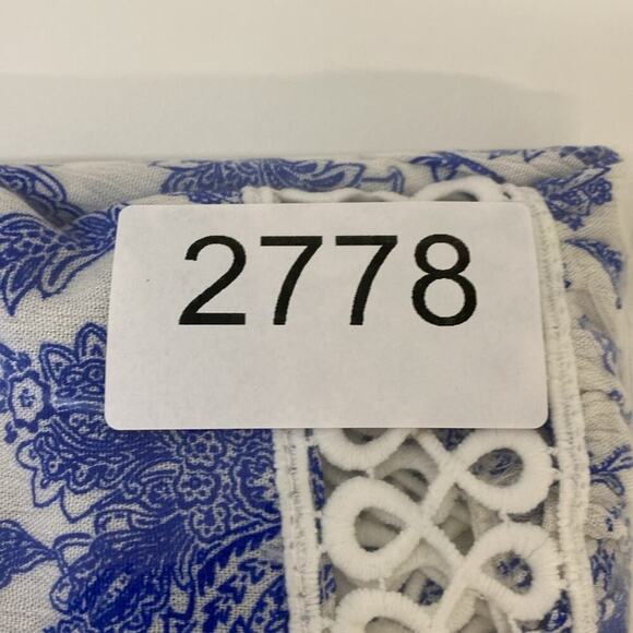 Solitaire Hand Crafted Coverup Floral Small - Picture 7 of 7